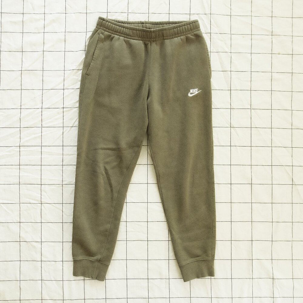 Nike Men's Sweatpants Joggers in Olive Green